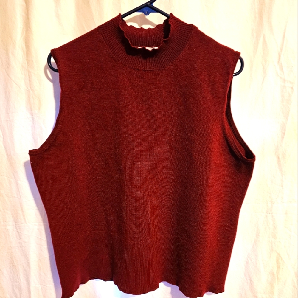 Avenue lightweight sweater Size 22/24